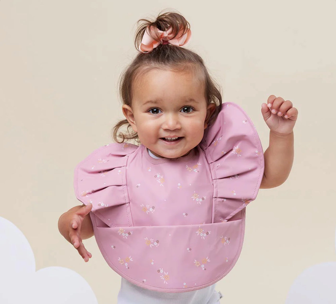 Daisy Frill Snuggle Bib